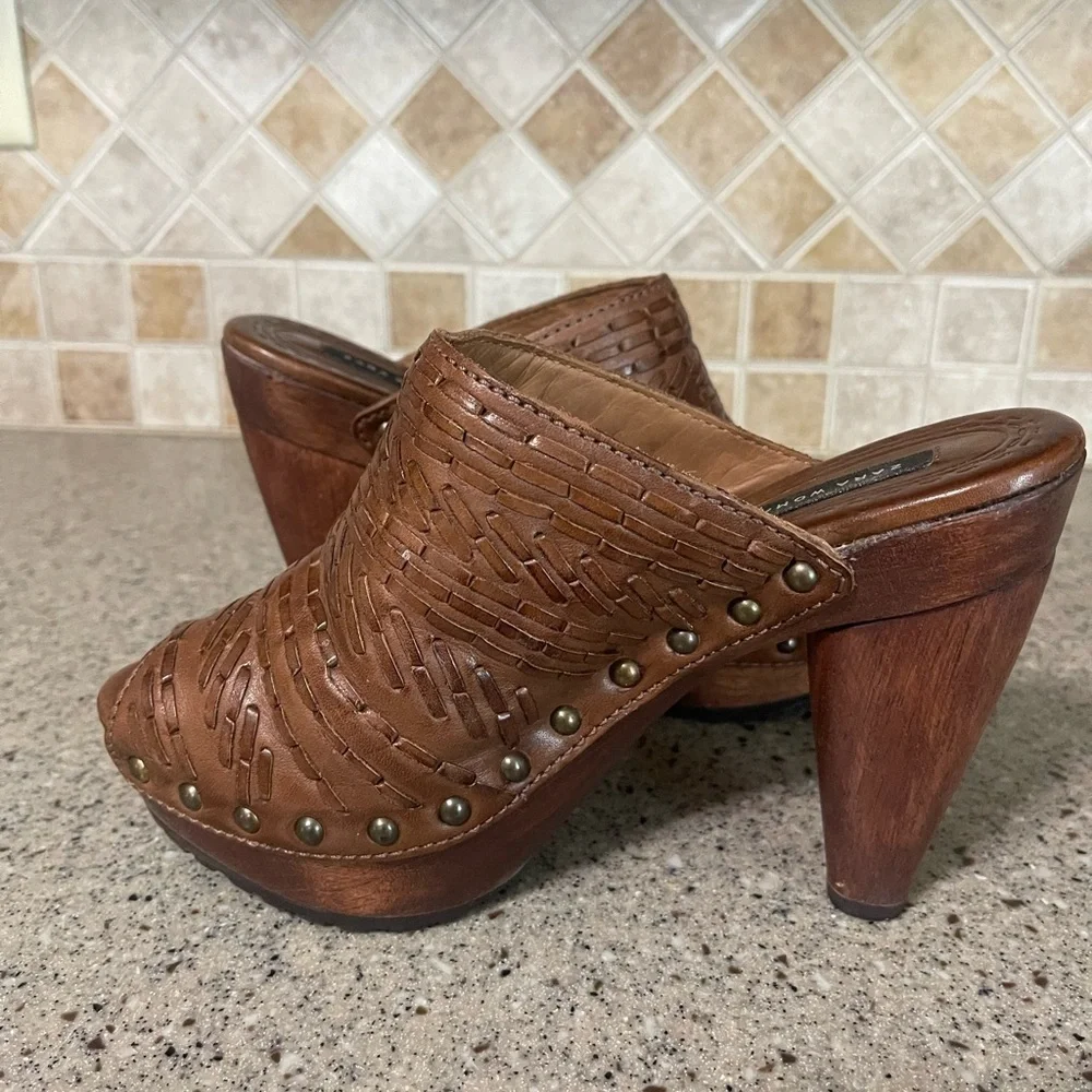 Zara Women’s Peep Hole Brown Leather Wooden Heel Size 37 - Picture 7 of 12